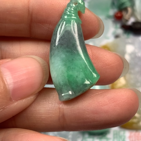 翡翠颈饰未镶嵌用**9翡翠