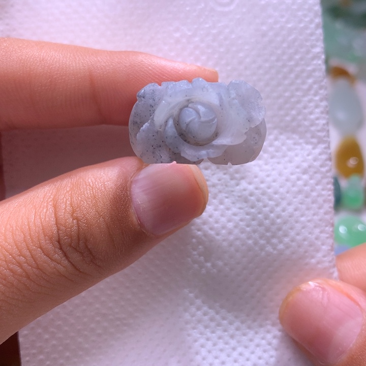 定制翡翠未镶嵌花花戒指