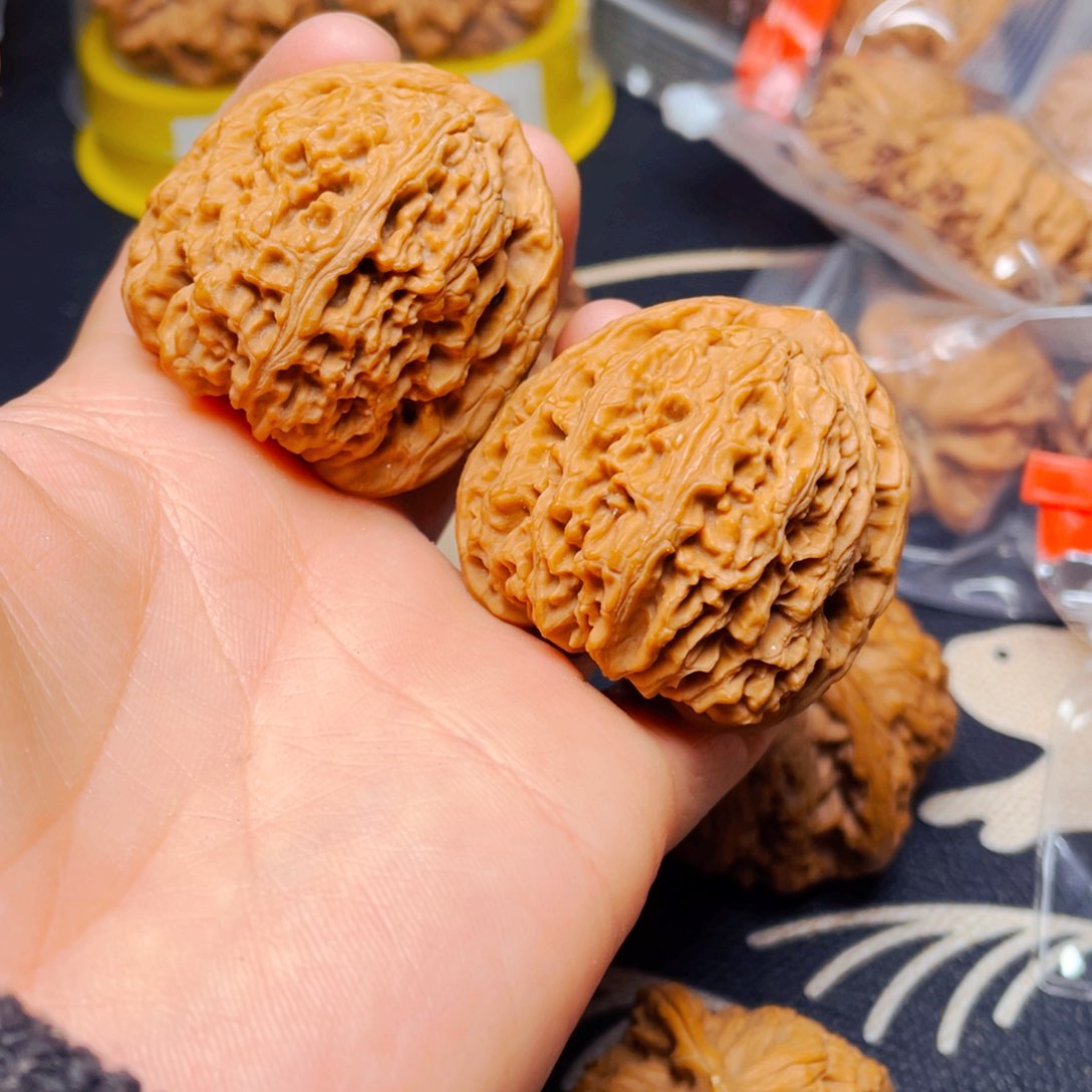 吊坠文玩核桃南疆石