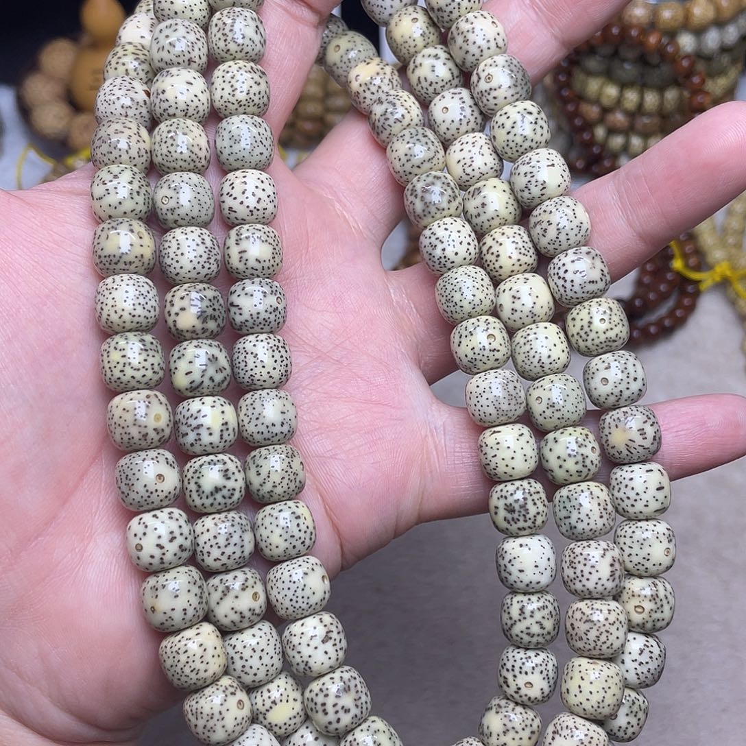 星月菩提吊坠11尺寸，石玉料，带备籽