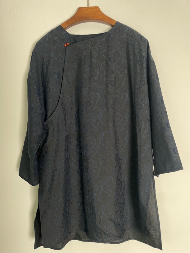 新中式桑蚕丝圆领长衫