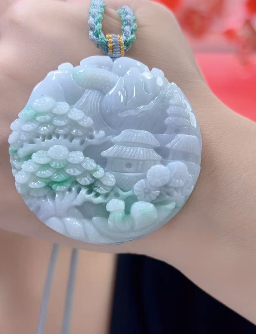 天然翡翠山水牌吊坠（多样性发货发其一）宽50-54厚11-13送绳