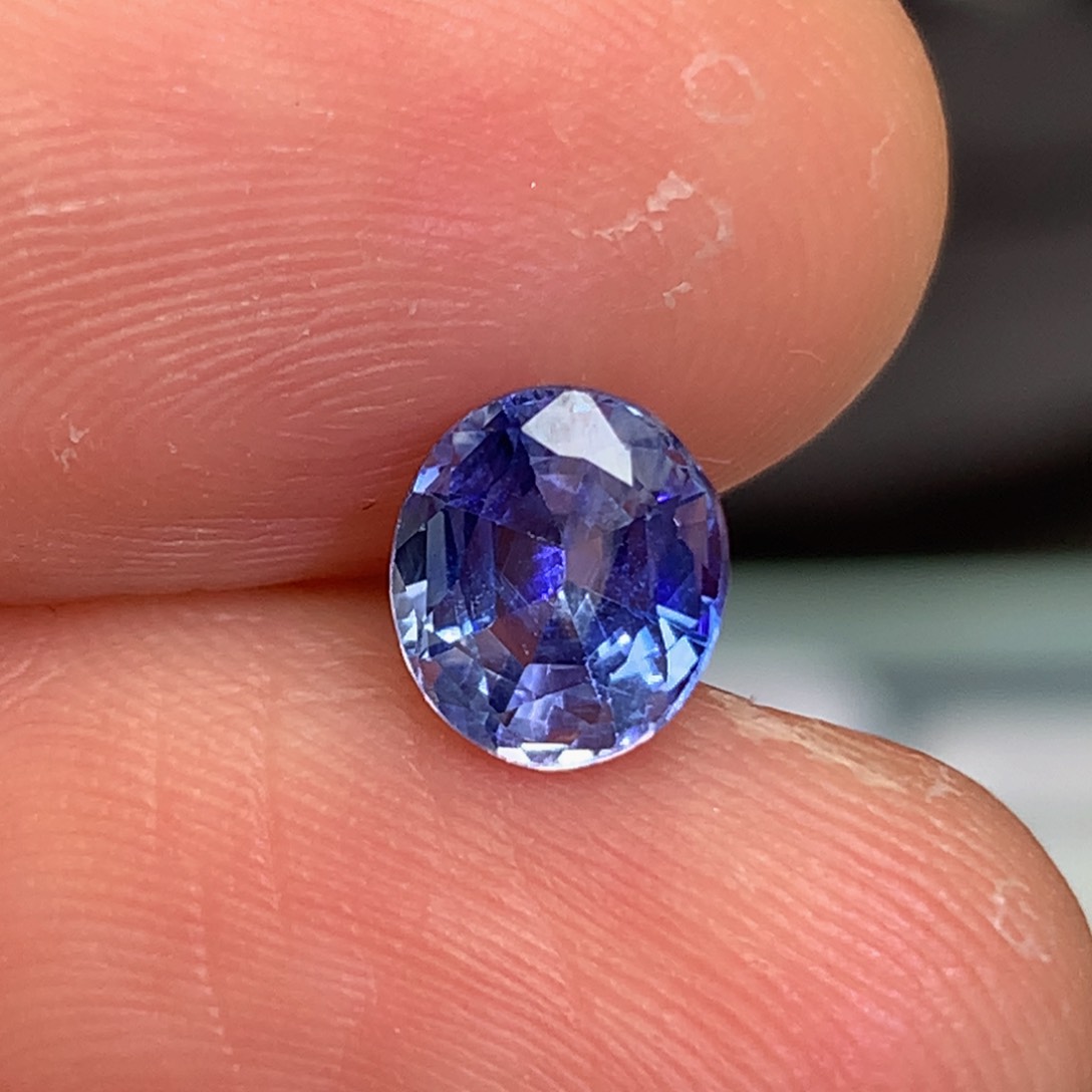 蓝宝石裸石未镶嵌1.29ct老烧