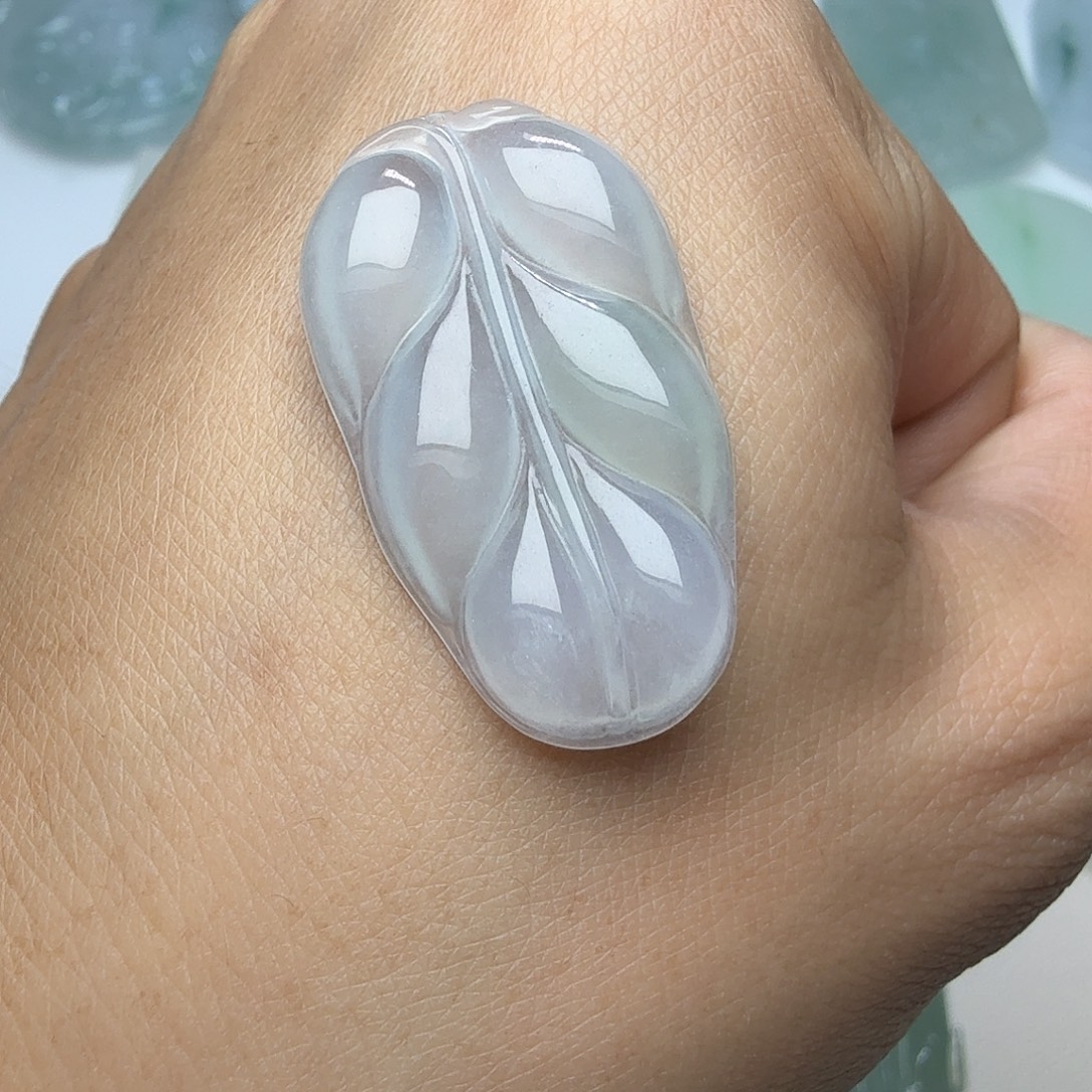 翡翠未镶嵌颈饰天然缅甸翡翠A货冰种叶子