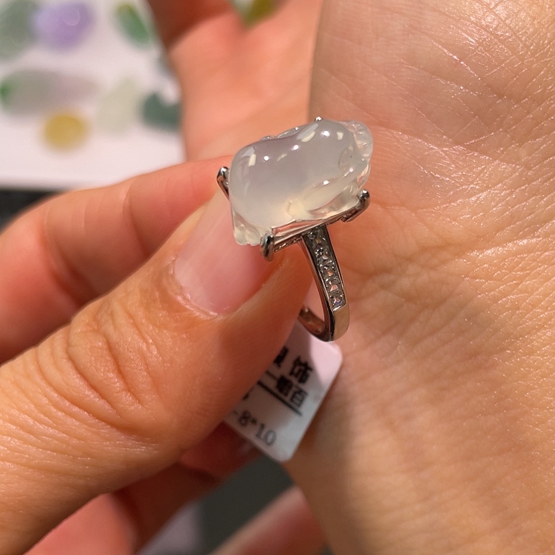 定制翡翠未镶嵌金蟾