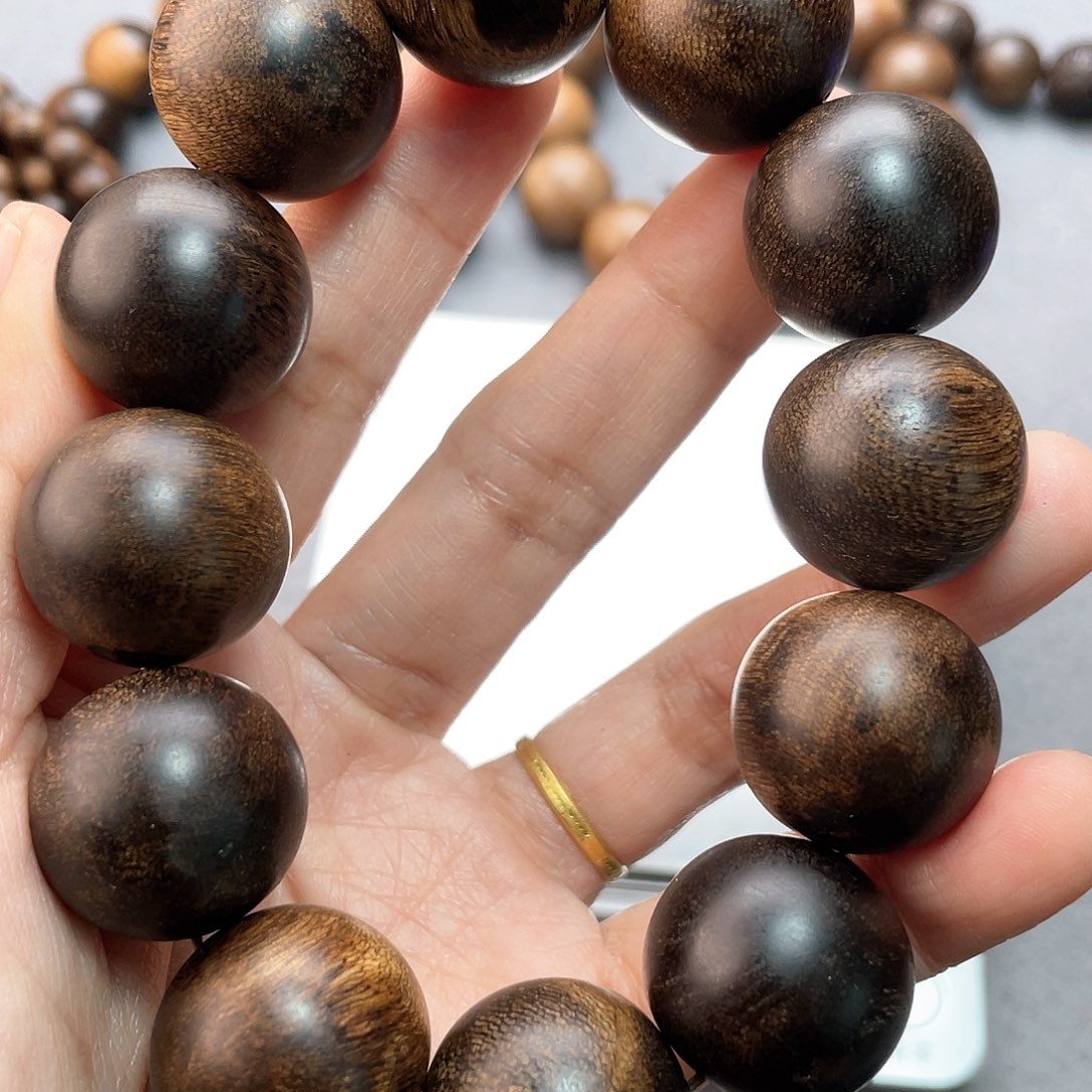 沉香手串白棋瘤疤2.0