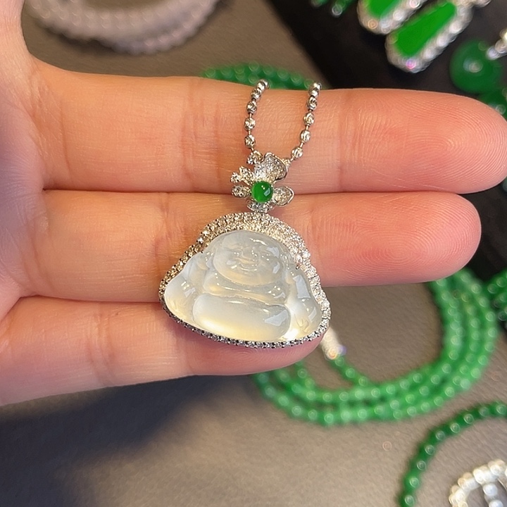 翡翠18K金镶嵌挂件佛公9800漏