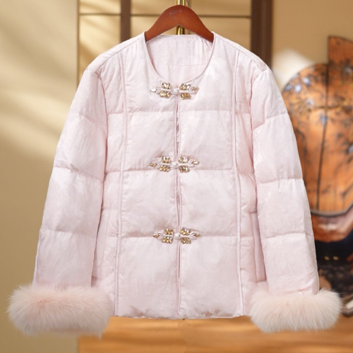 《博宇-羽绒服》新中式国风女士长袖气质百搭减龄短款90白羽绒服