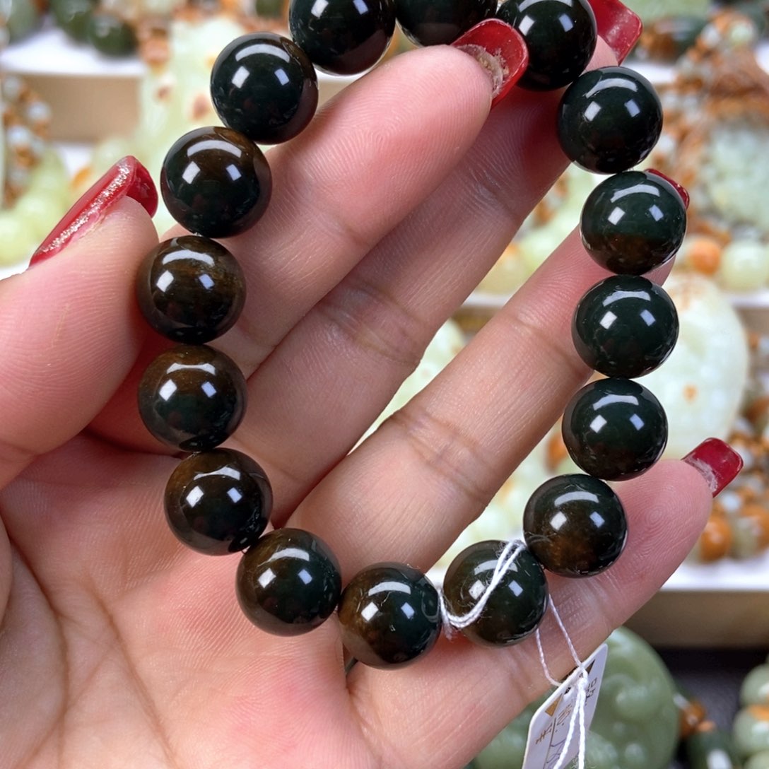 透闪石质玉12圆珠手串能带150斤未镶嵌