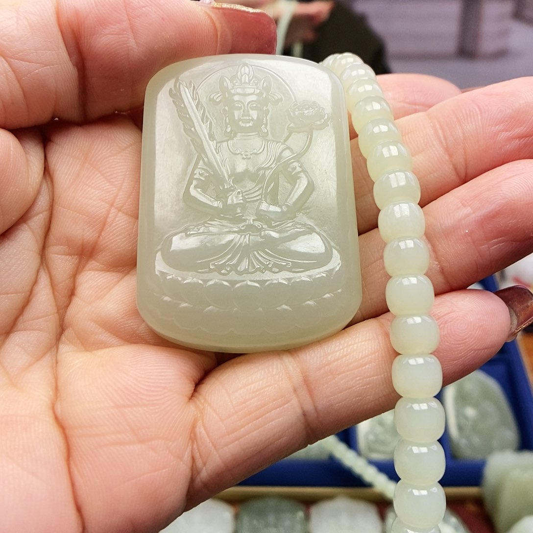 【闪购商品】和田玉颈饰未镶嵌玲*