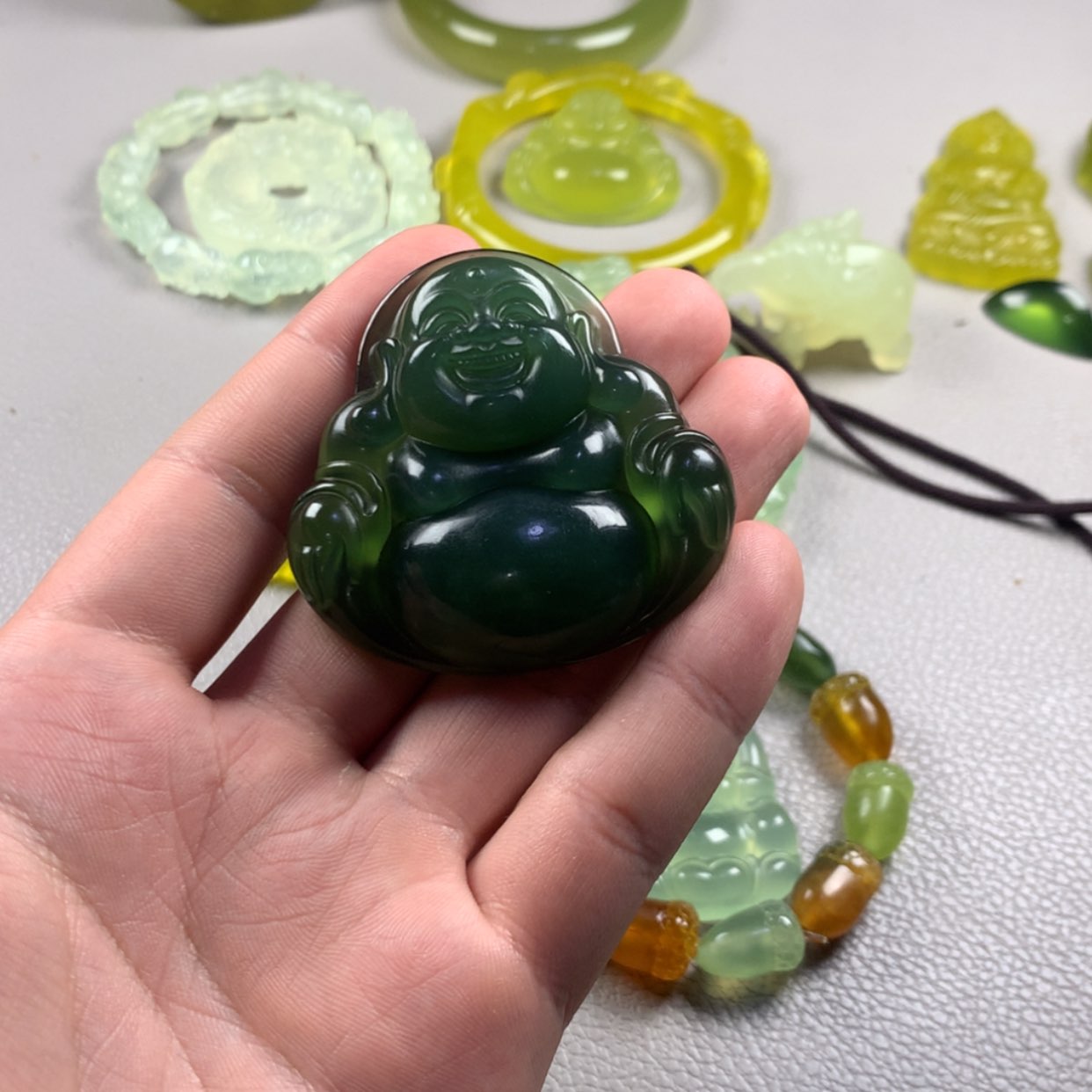 【闪购商品】蛇纹石玉未镶嵌拍两单一起发（拍一无效）翡****）