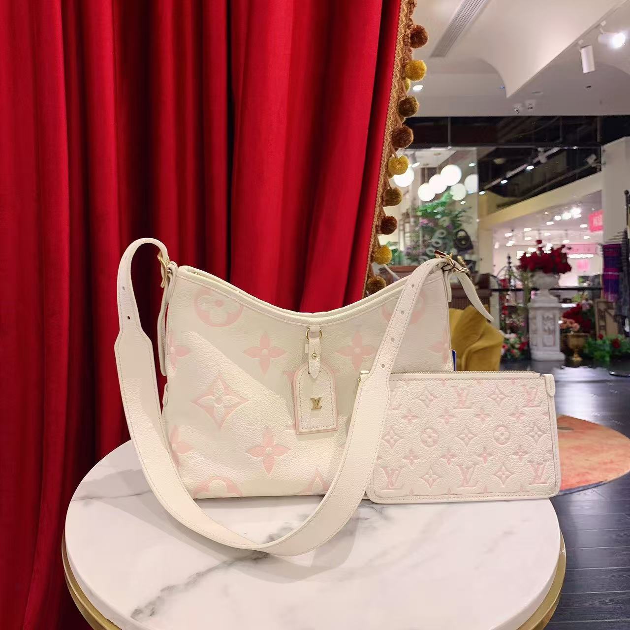 95新 LouisVuitton/路易威登 GGScarryall小号草莓牛皮 59366091