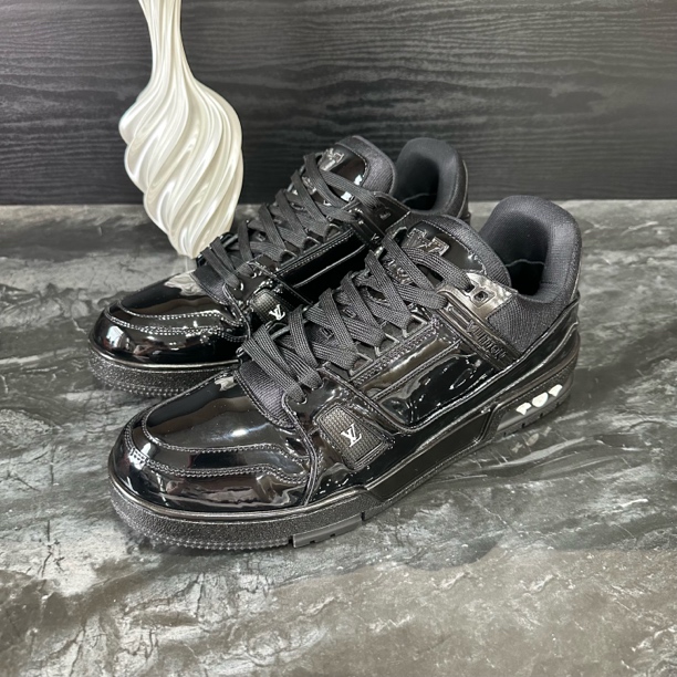 99新 LouisVuitton/路易威登 43.5码/黑武士Trainer板鞋