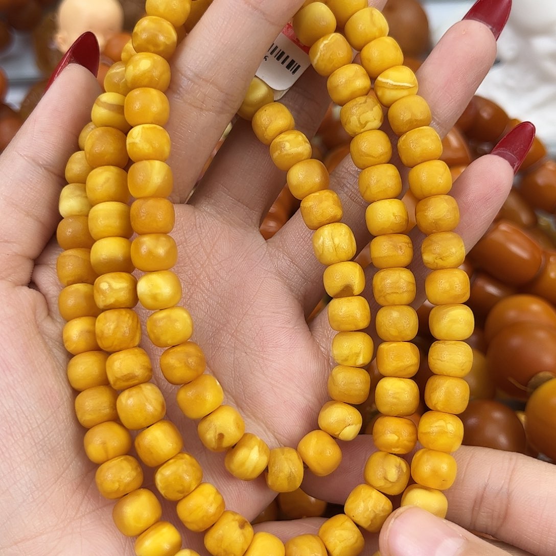 琥珀颈饰未镶嵌蜜蜡