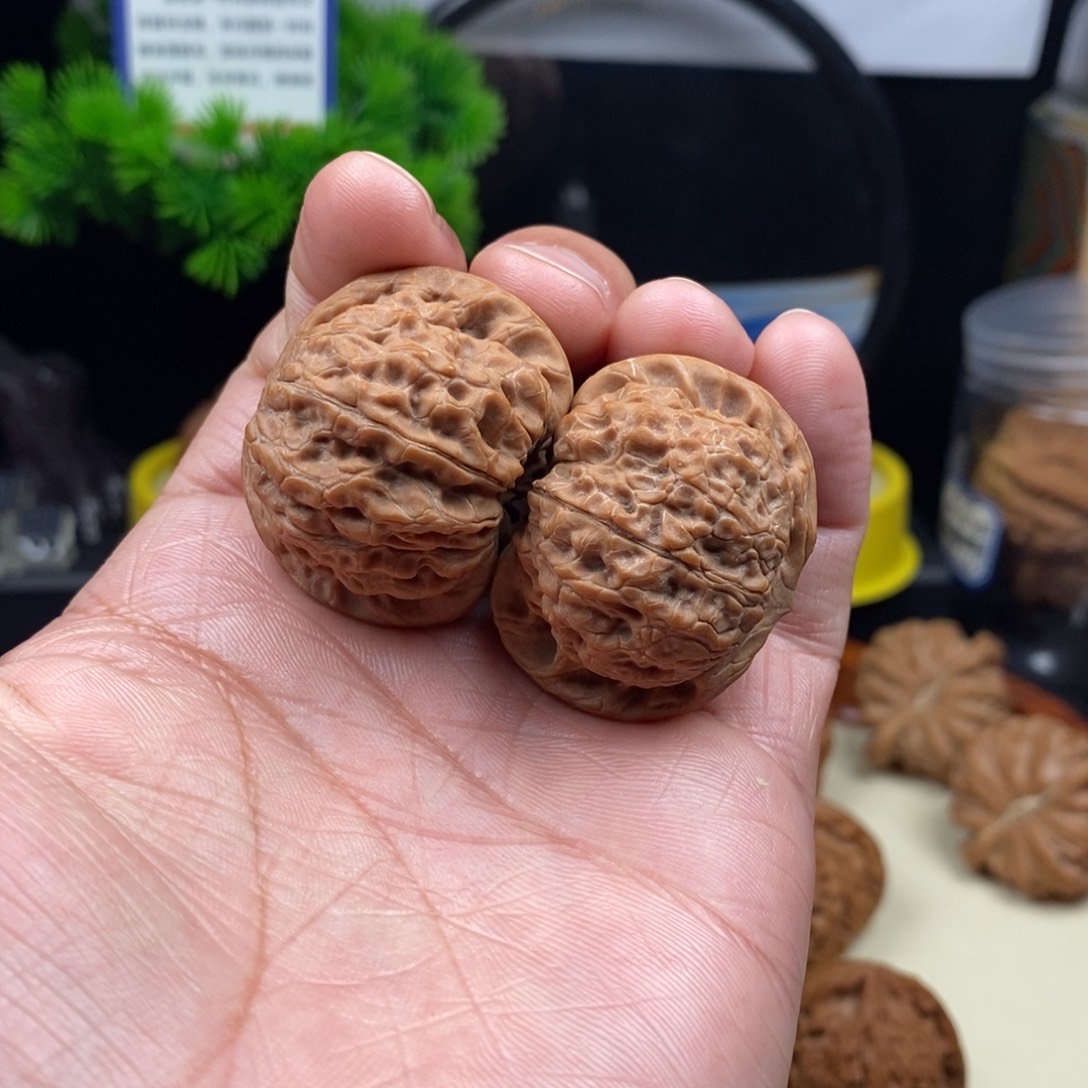 文玩核桃把件血麒麟37