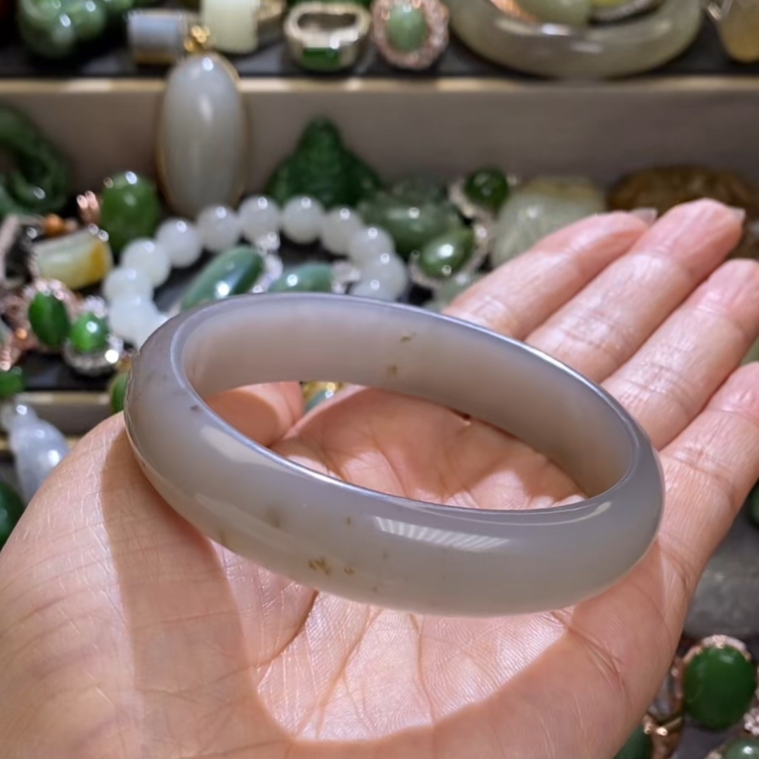 和田玉微瑕烟紫色手镯