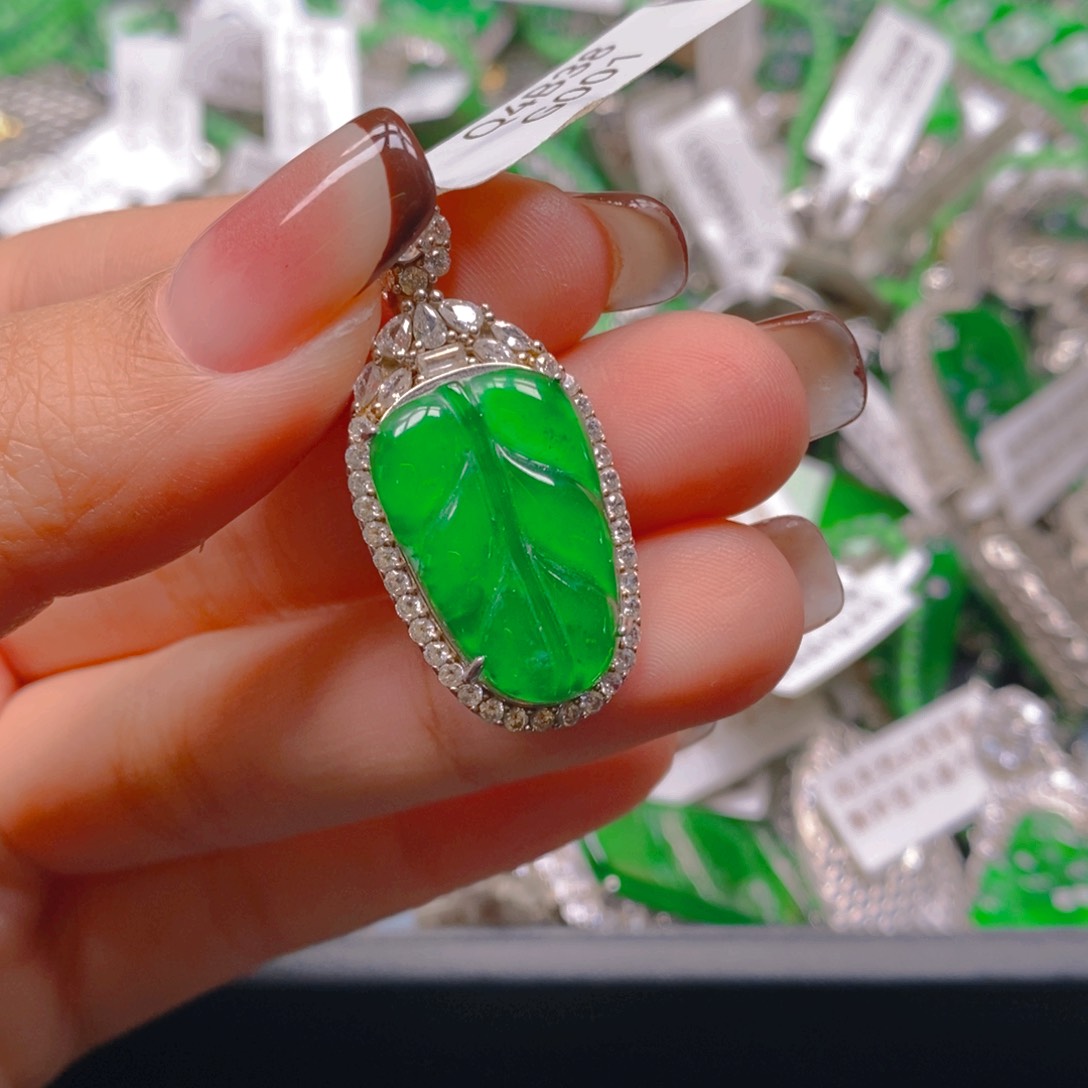 翡翠颈饰银S925镶嵌88888889999