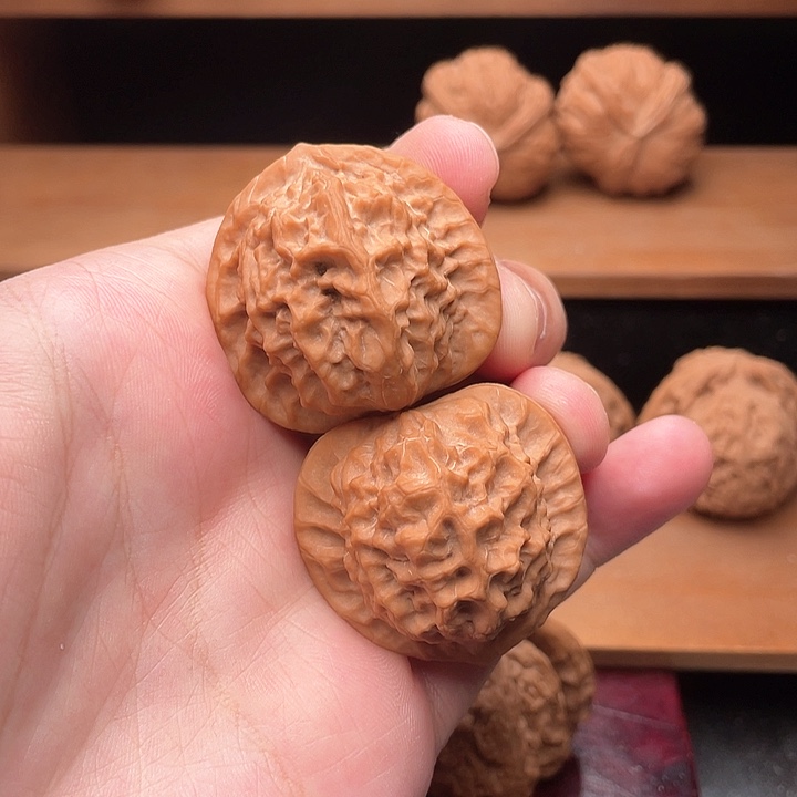 吊坠文玩核桃38.8毕业全品蜡皮瓷娃娃