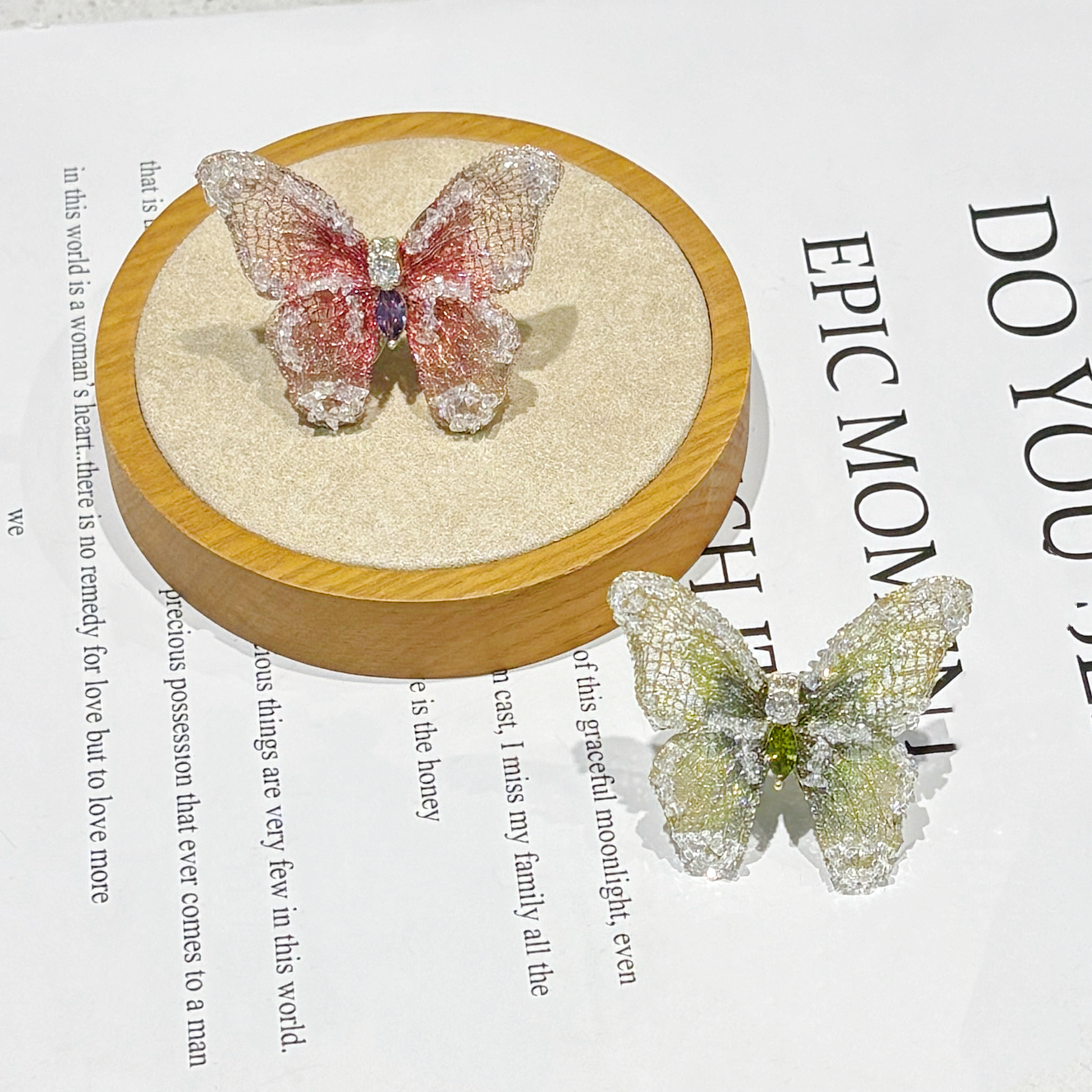 铜合金仿水晶戒指 莫奈印象系列 气质时尚绣片蝴蝶开口圈可调戒指