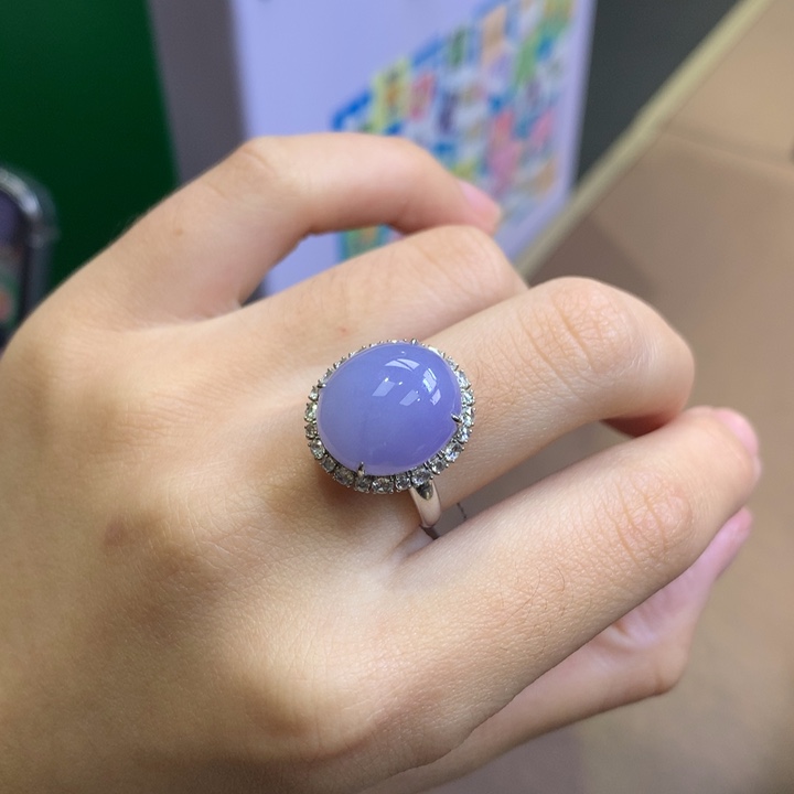 翡翠18K金镶嵌颈饰翡翠