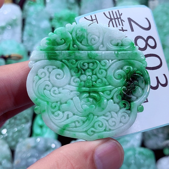 吊坠(不含链)未镶嵌翡翠