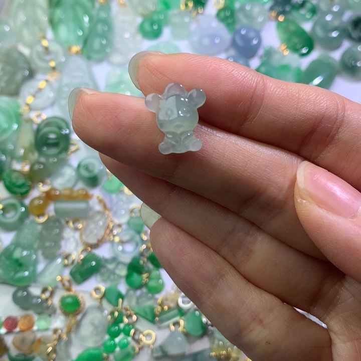 翡翠裸石飘花老鼠