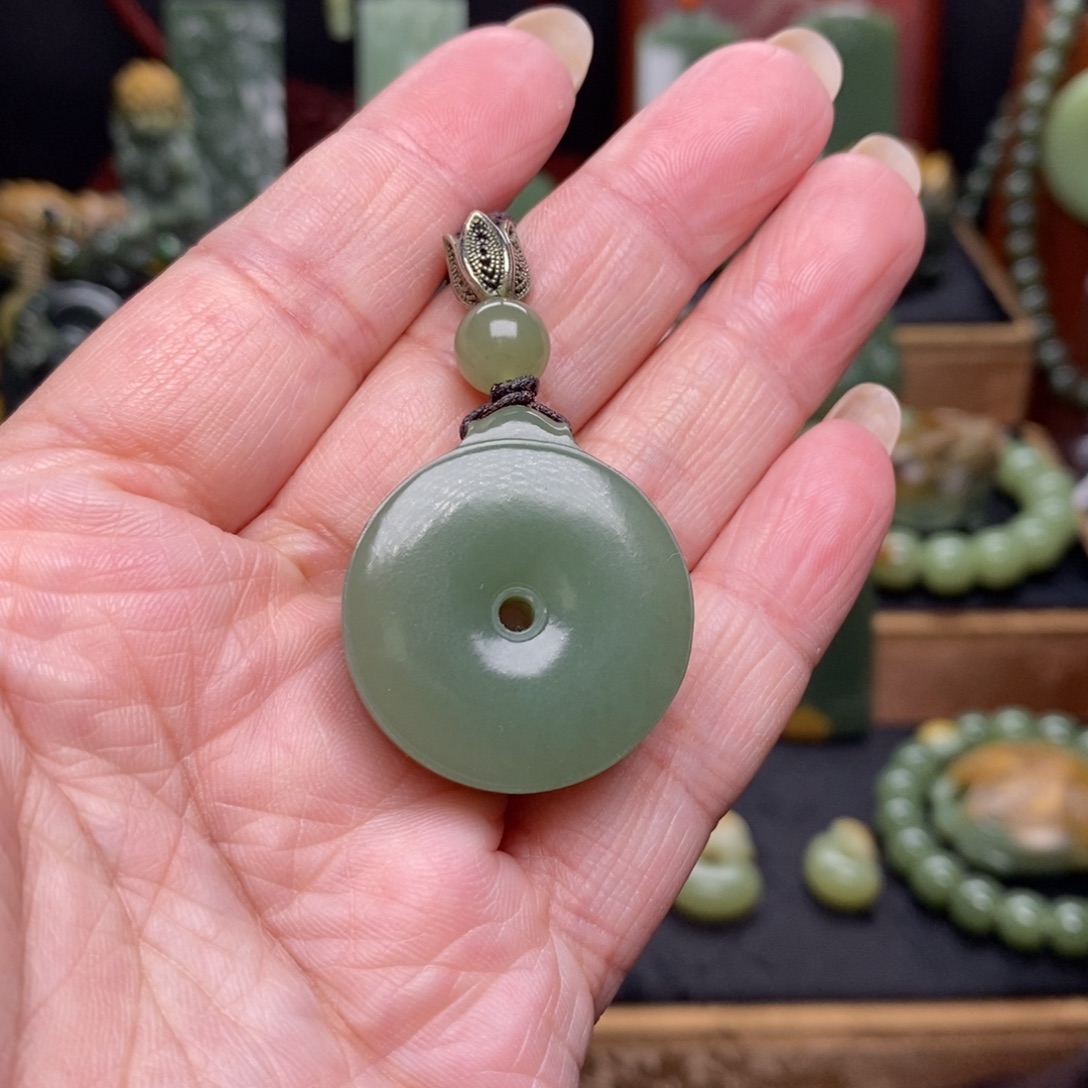 岫岩老玉（透闪石质玉）未镶嵌挂件