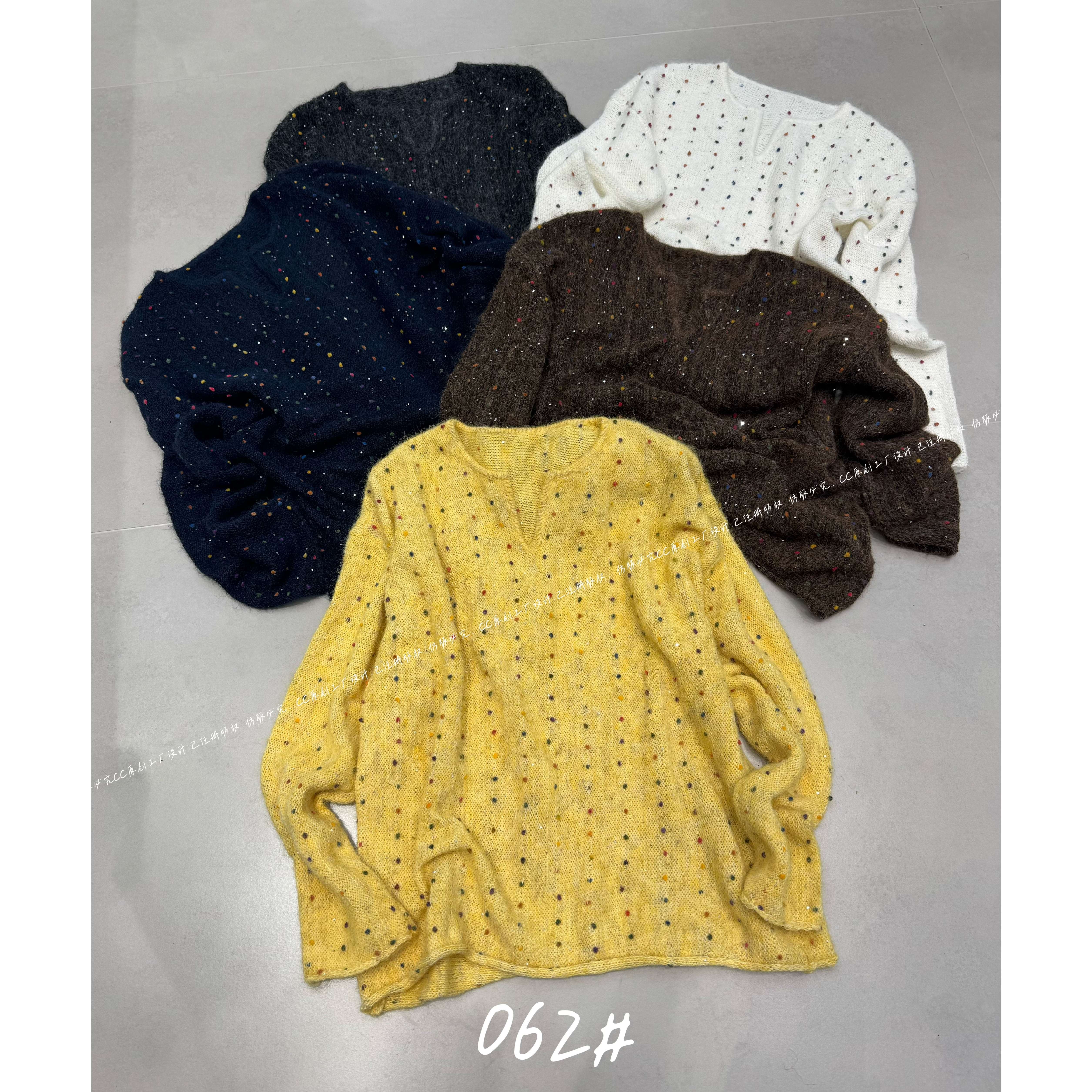KIKI严选：062-1-C+家欧货南油秋冬彩点剪刀领加厚针织衫保暖毛衣