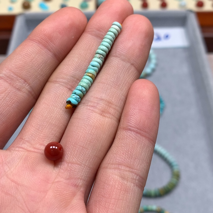 南红玛瑙配饰未镶嵌