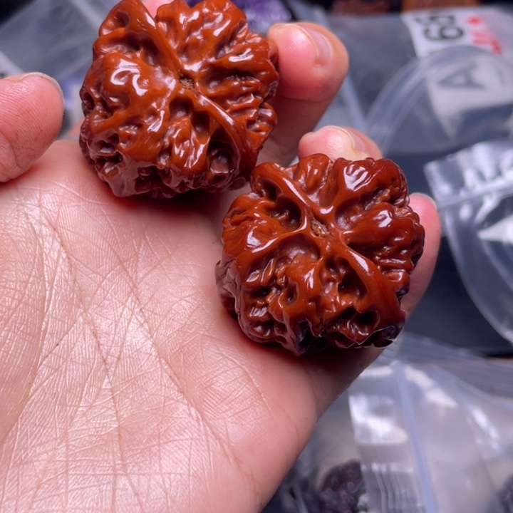 文玩核桃把件野牛