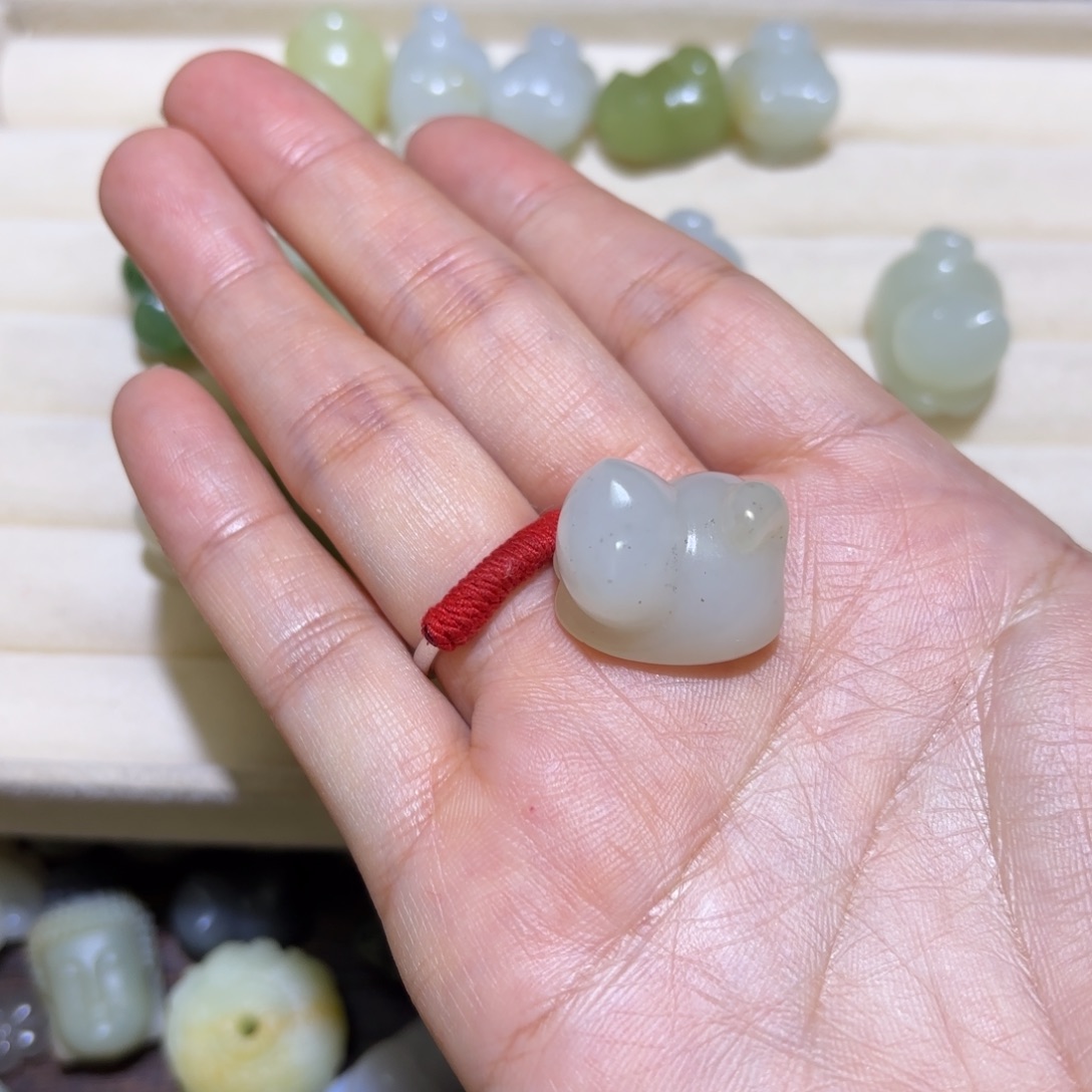 年***G和田玉未镶嵌珠宝半成品