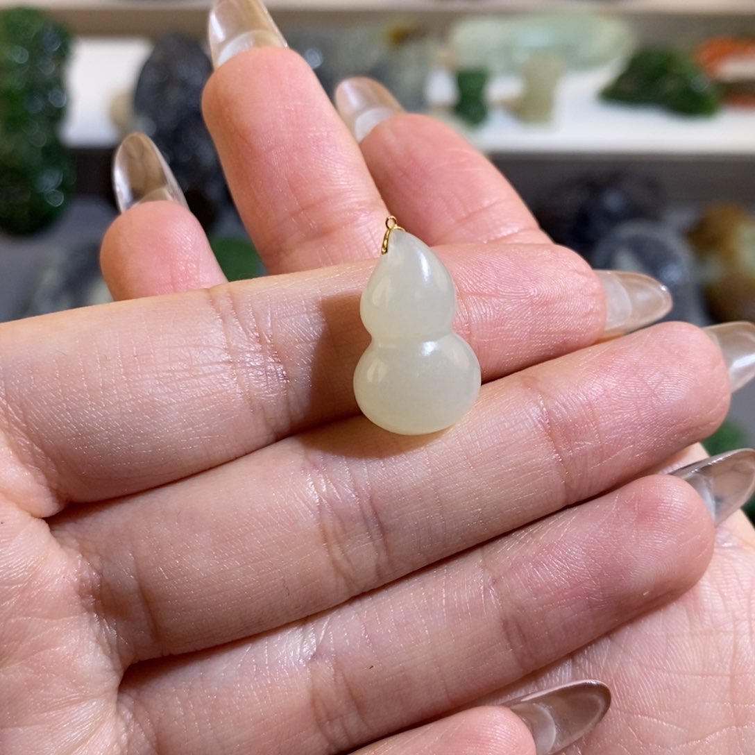 和田玉颈饰18K金镶嵌