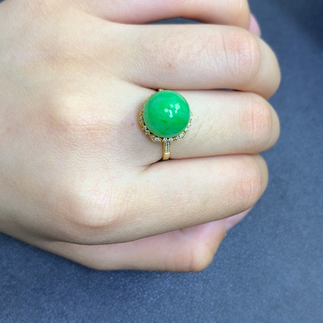 翡翠颈饰18K金镶嵌翡翠