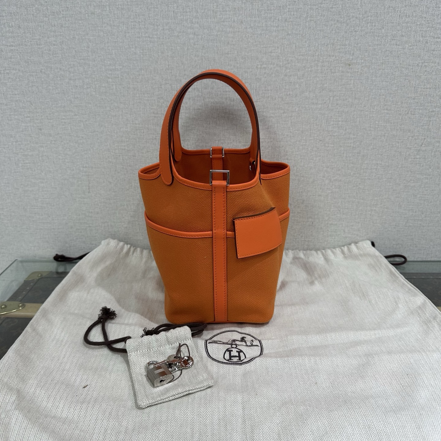 95新 Hermes/爱马仕 银扣菜篮子18cargo手提袋 09154