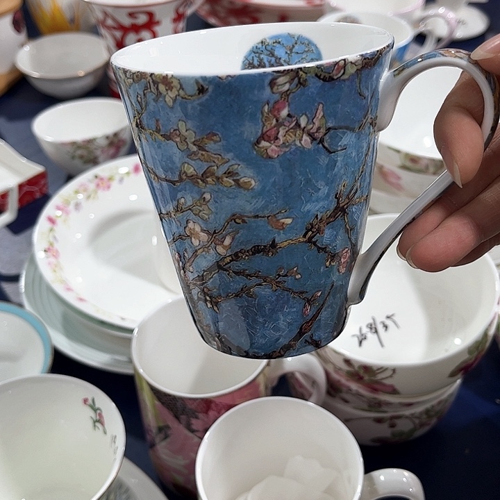 碗微瑕骨瓷马克杯杏花一个