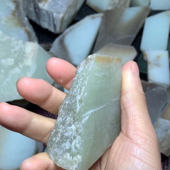 和田玉（糖玉）未镶嵌颈饰