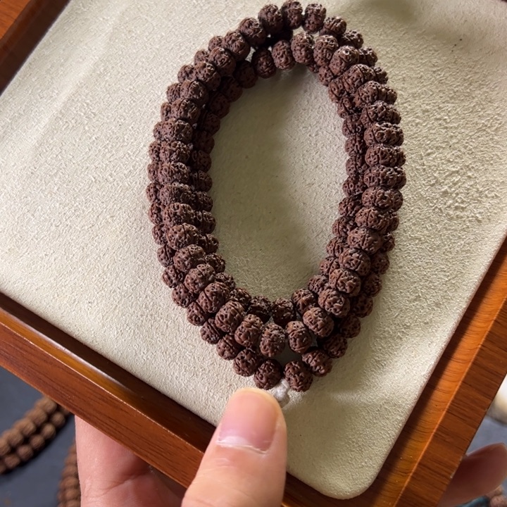 吊坠金刚菩提平细8.4mm