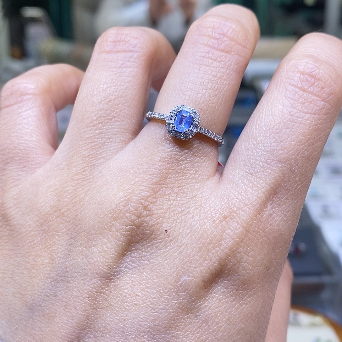 蓝宝石戒指银S925镶嵌天然蓝宝石戒指