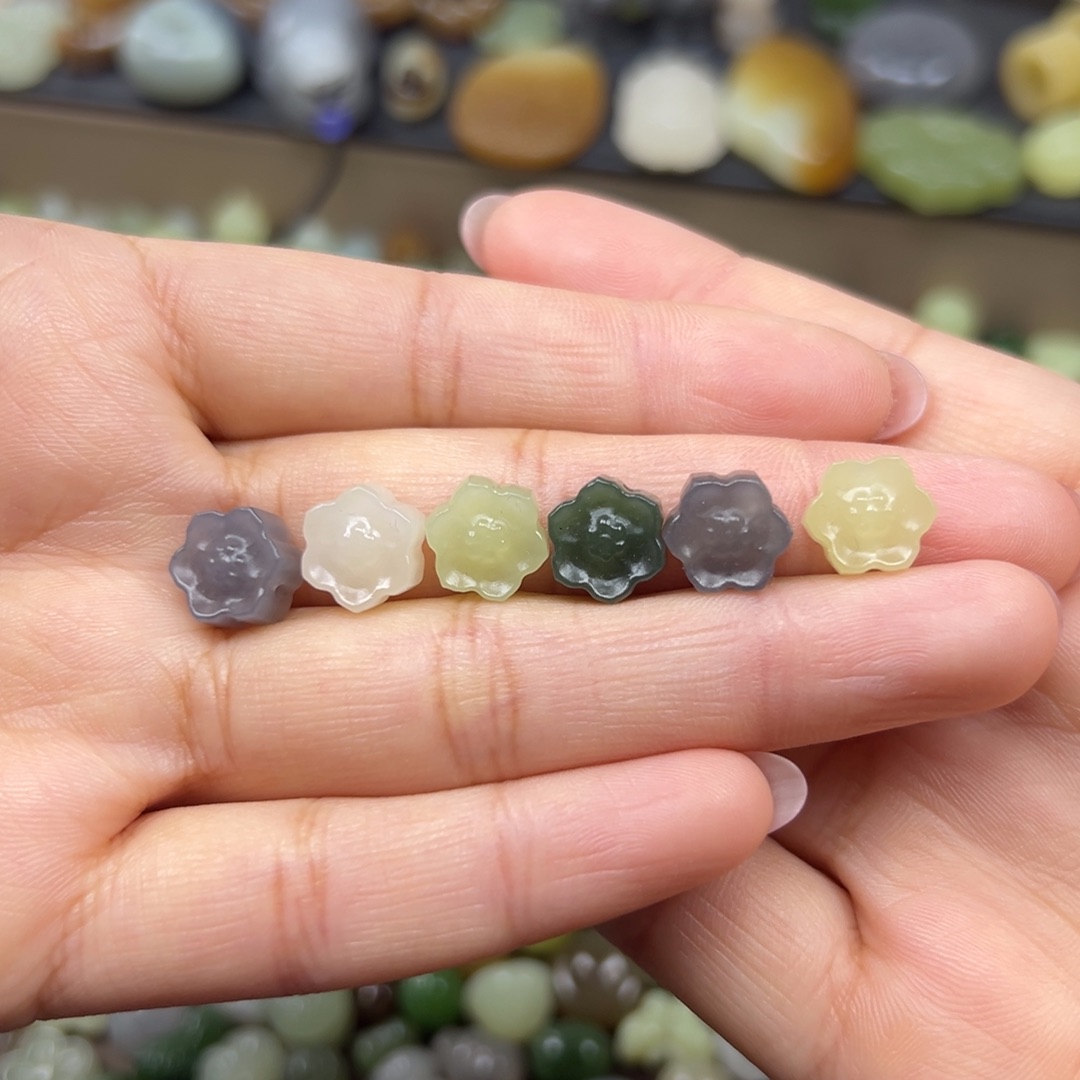 和田玉未镶嵌颈饰58一个多样性发其一