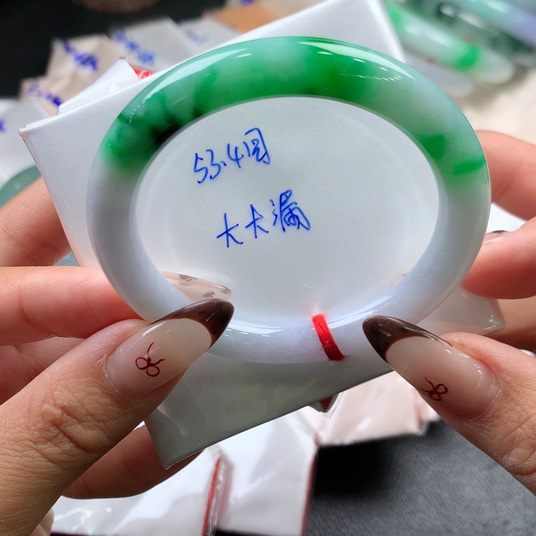 翡翠未镶嵌手镯（圆镯）20号阳绿 