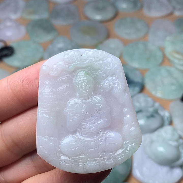 翡翠未镶嵌颈饰阿弥陀佛