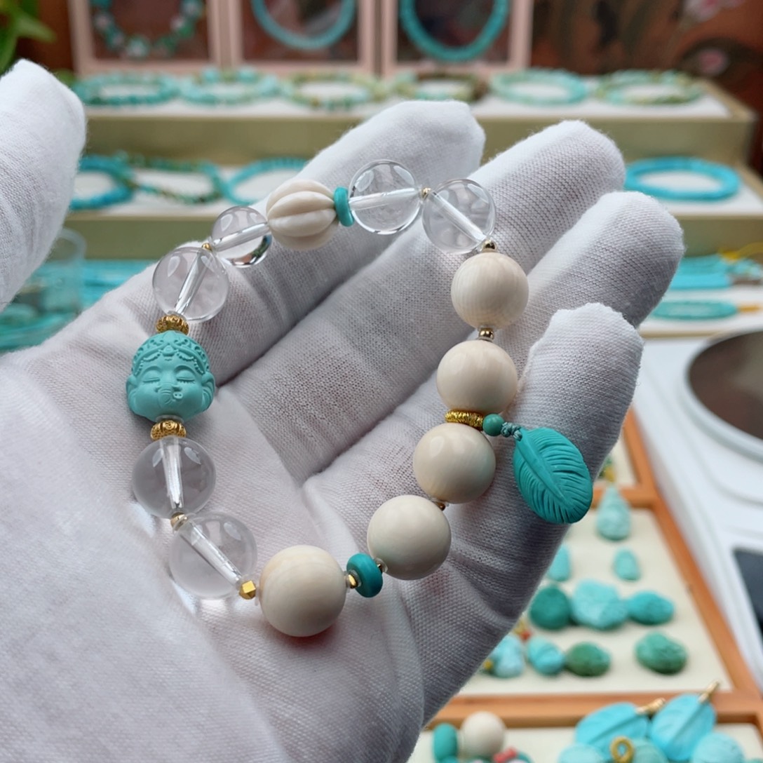 绿松石未镶嵌珠宝奇石