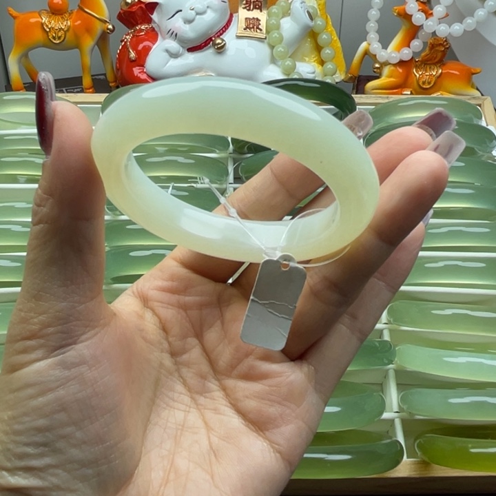 岫玉未镶嵌手镯岫玉