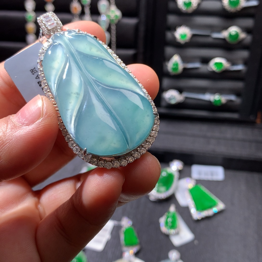 翡翠银S925镶嵌颈饰翡翠银s925镶嵌