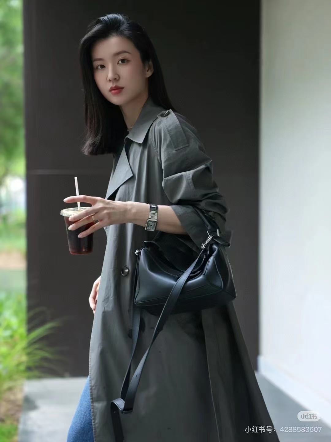 小朵女装2024冬季新款时尚百搭毛衣加厚外套通勤