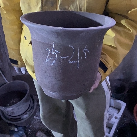 紫砂中国宜兴紫砂花盆，