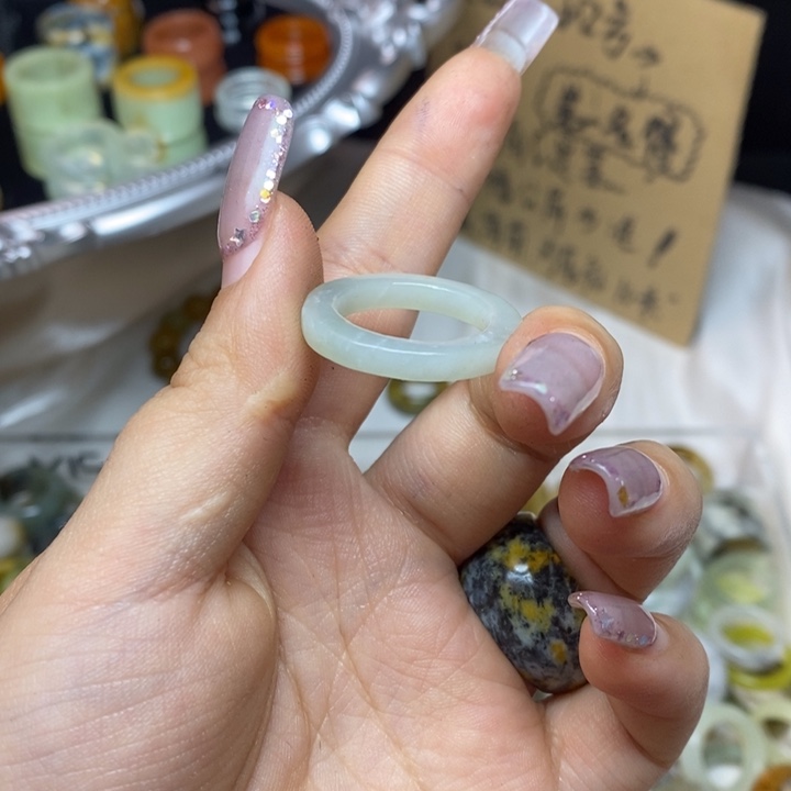 白****蛇纹石玉合金戒指