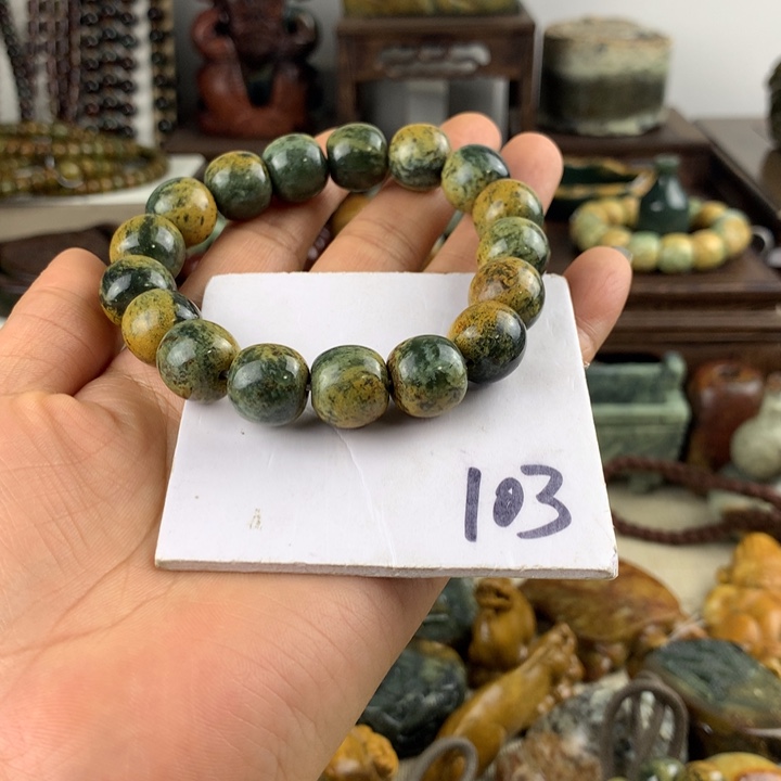 王***️岫岩河磨玉（透闪石质玉）未镶嵌珠宝奇石