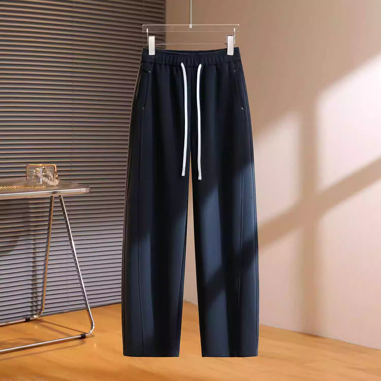 拉夏贝尔运动风休闲裤女春秋款2025新款百搭宽松显瘦垂坠感直筒裤