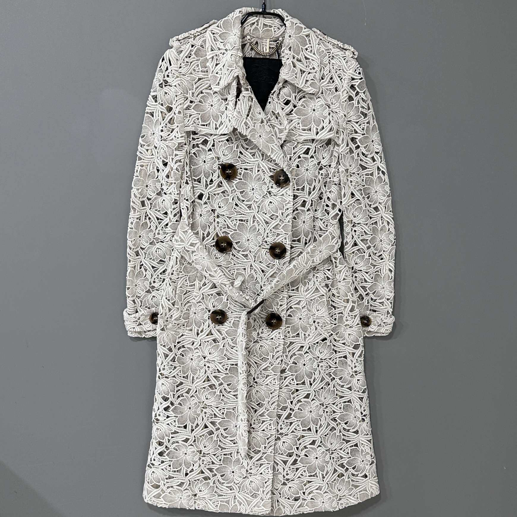 99新 BURBERRY/博柏利 秀款蕾丝花卉风衣/40码/86162